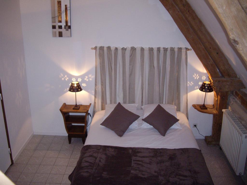 Auberge De La Luzerne Bernieres-sur-Mer Room photo