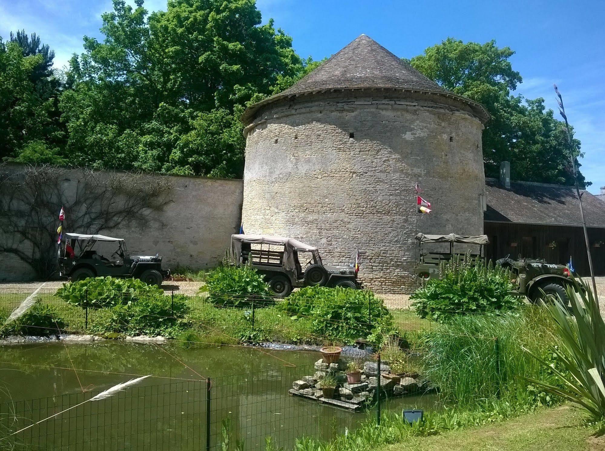 Auberge De La Luzerne Bernieres-sur-Mer Exterior photo