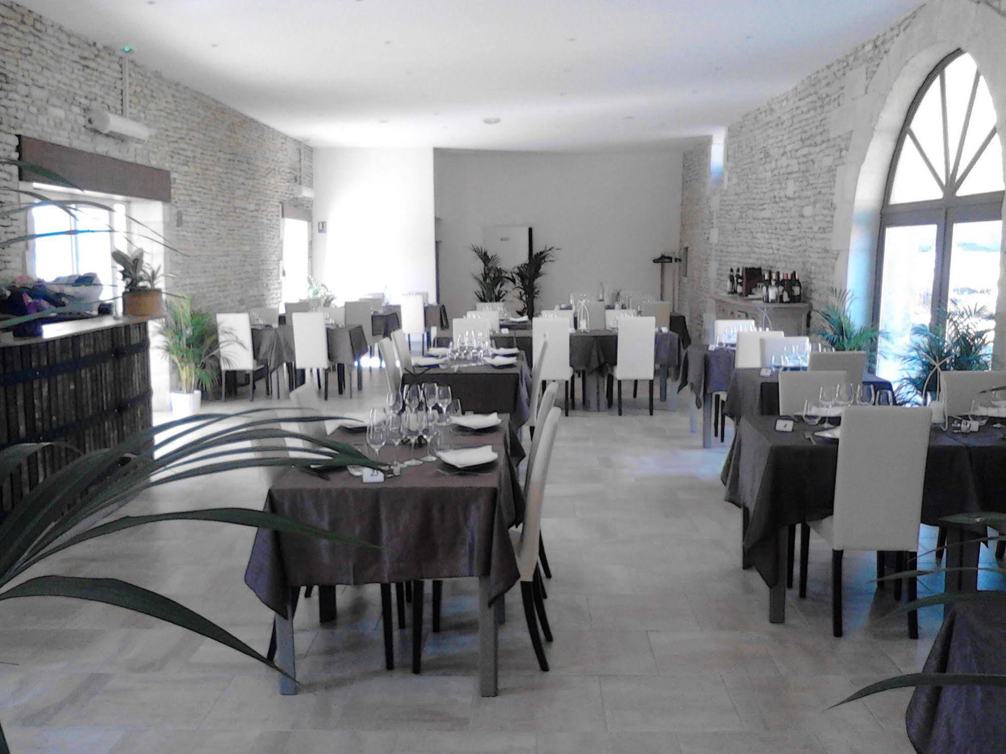 Auberge De La Luzerne Bernieres-sur-Mer Exterior photo
